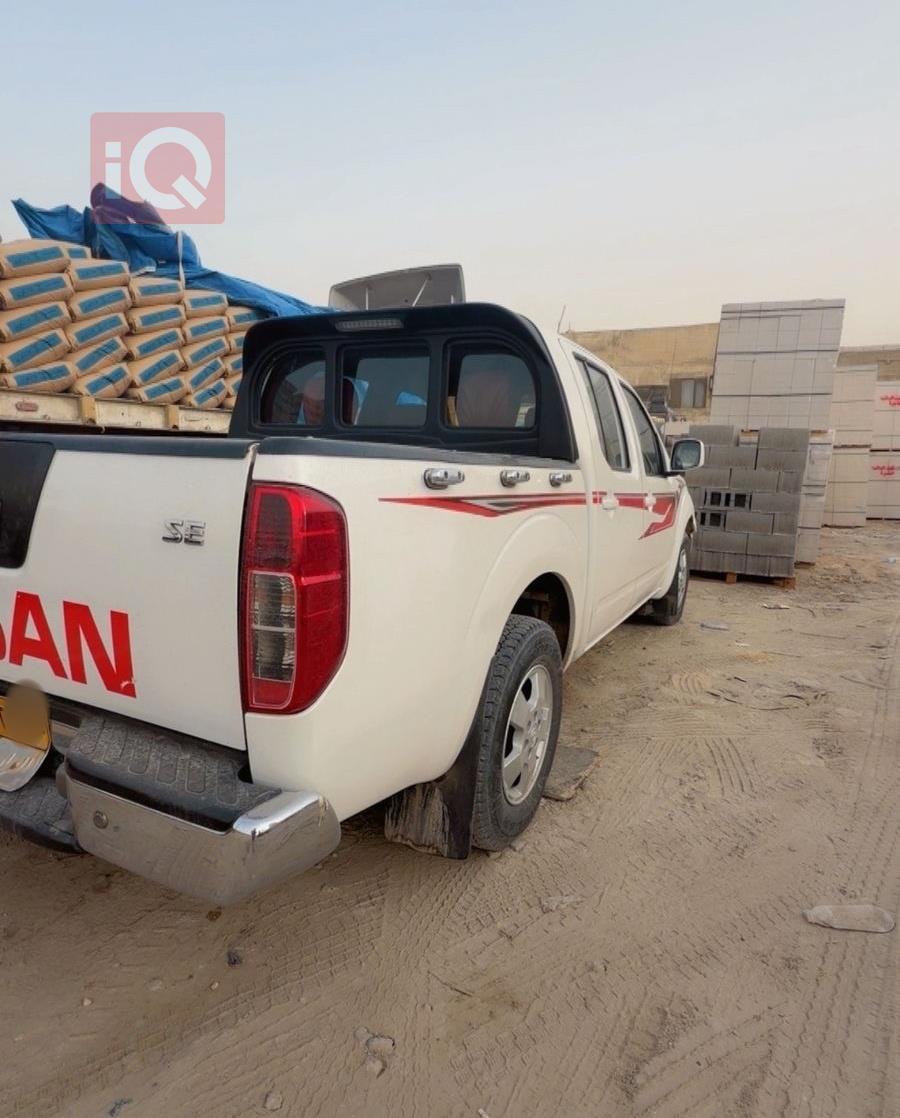 نيسان نافارا